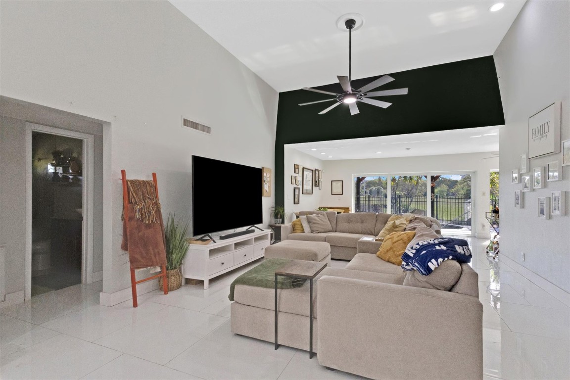 WOODLANDS SEC SEVEN - Residential