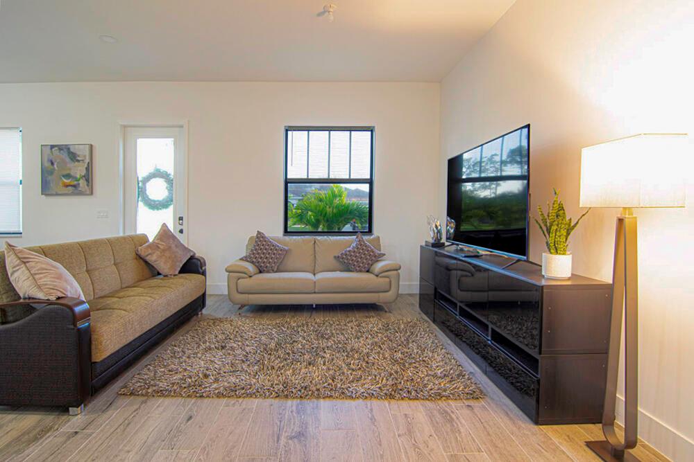 PCH 082 4444 0018 - Residential Lease