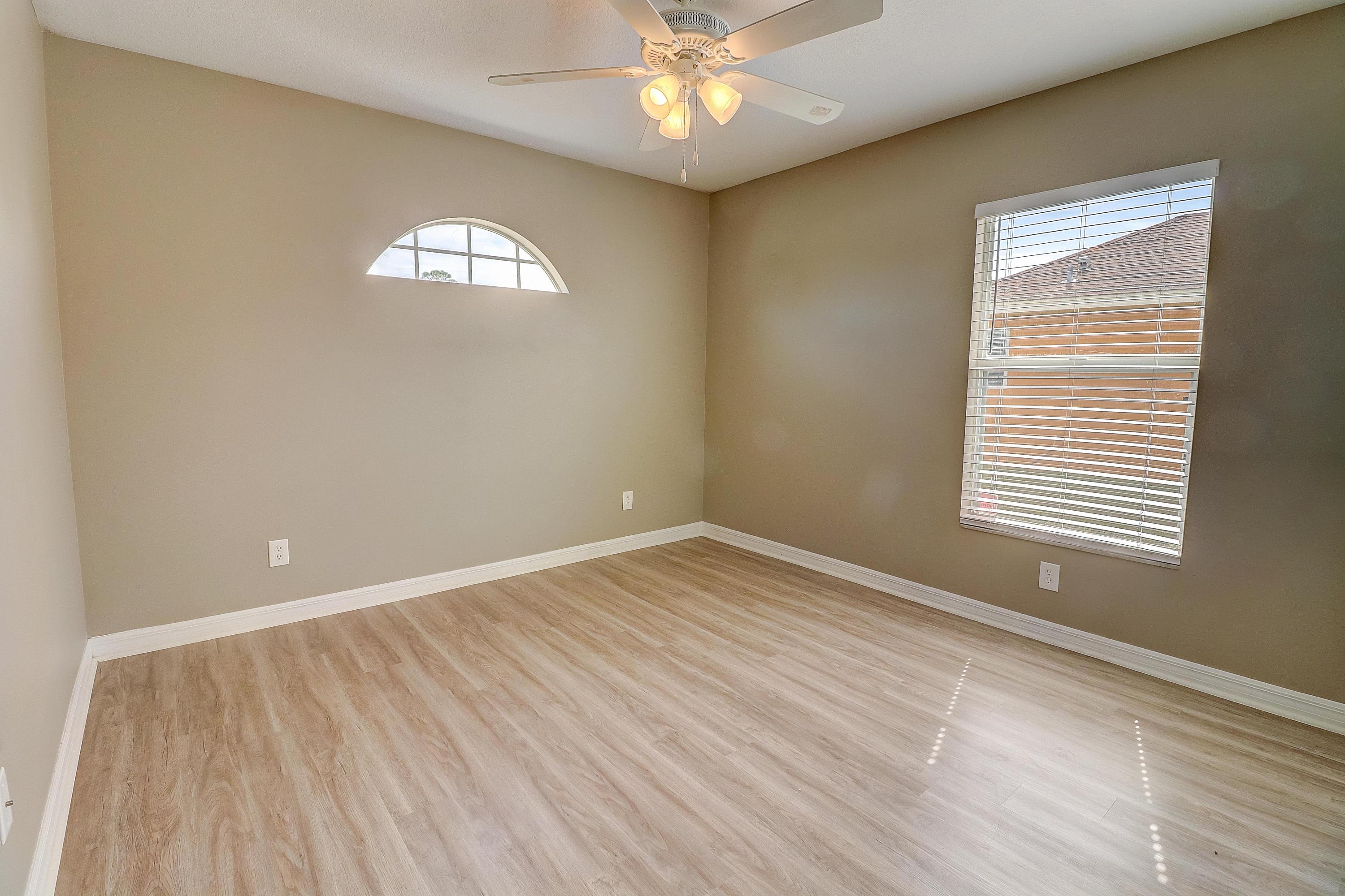 PORT ST LUCIE SECTION 10 - Residential Lease