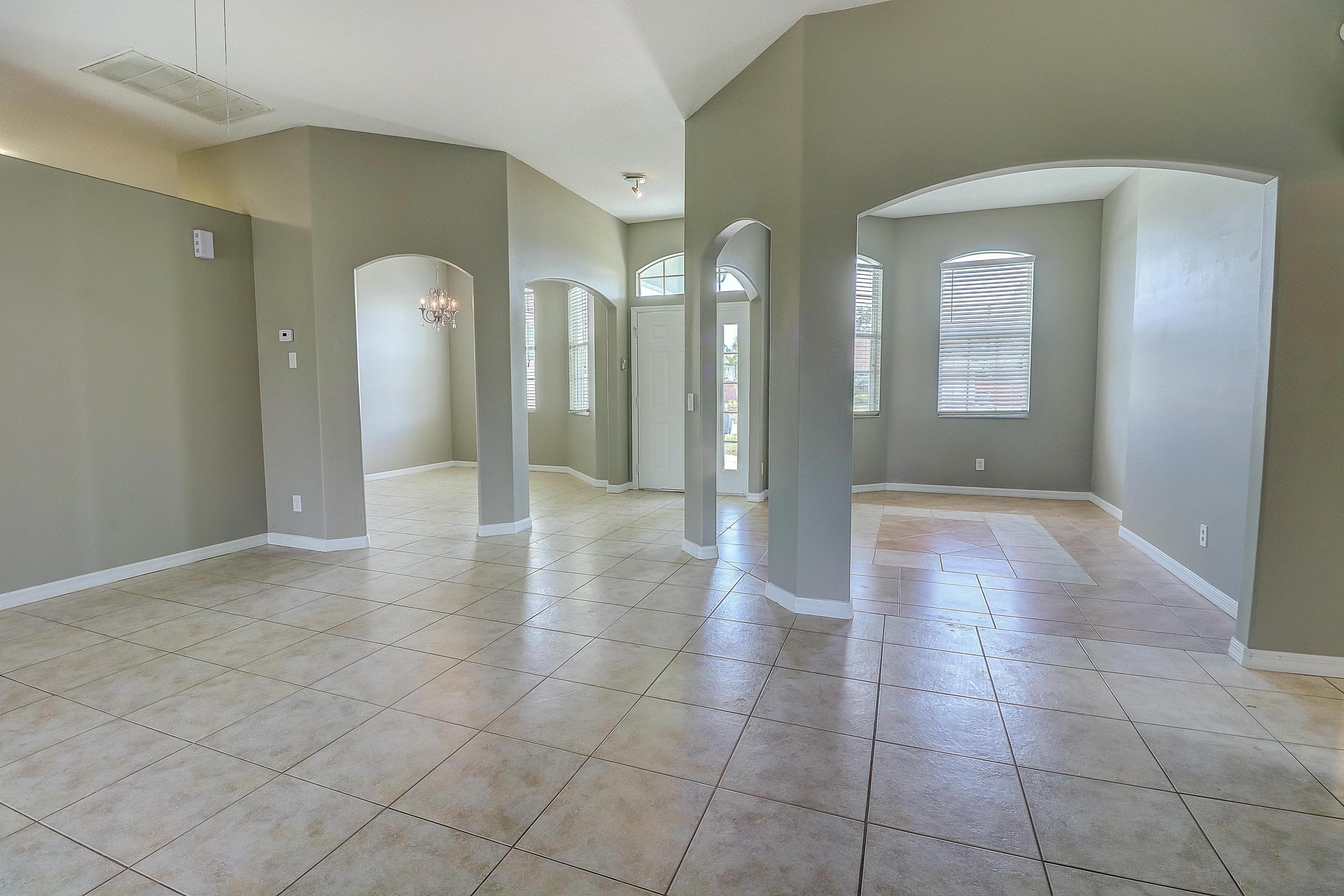 PORT ST LUCIE SECTION 10 - Residential Lease