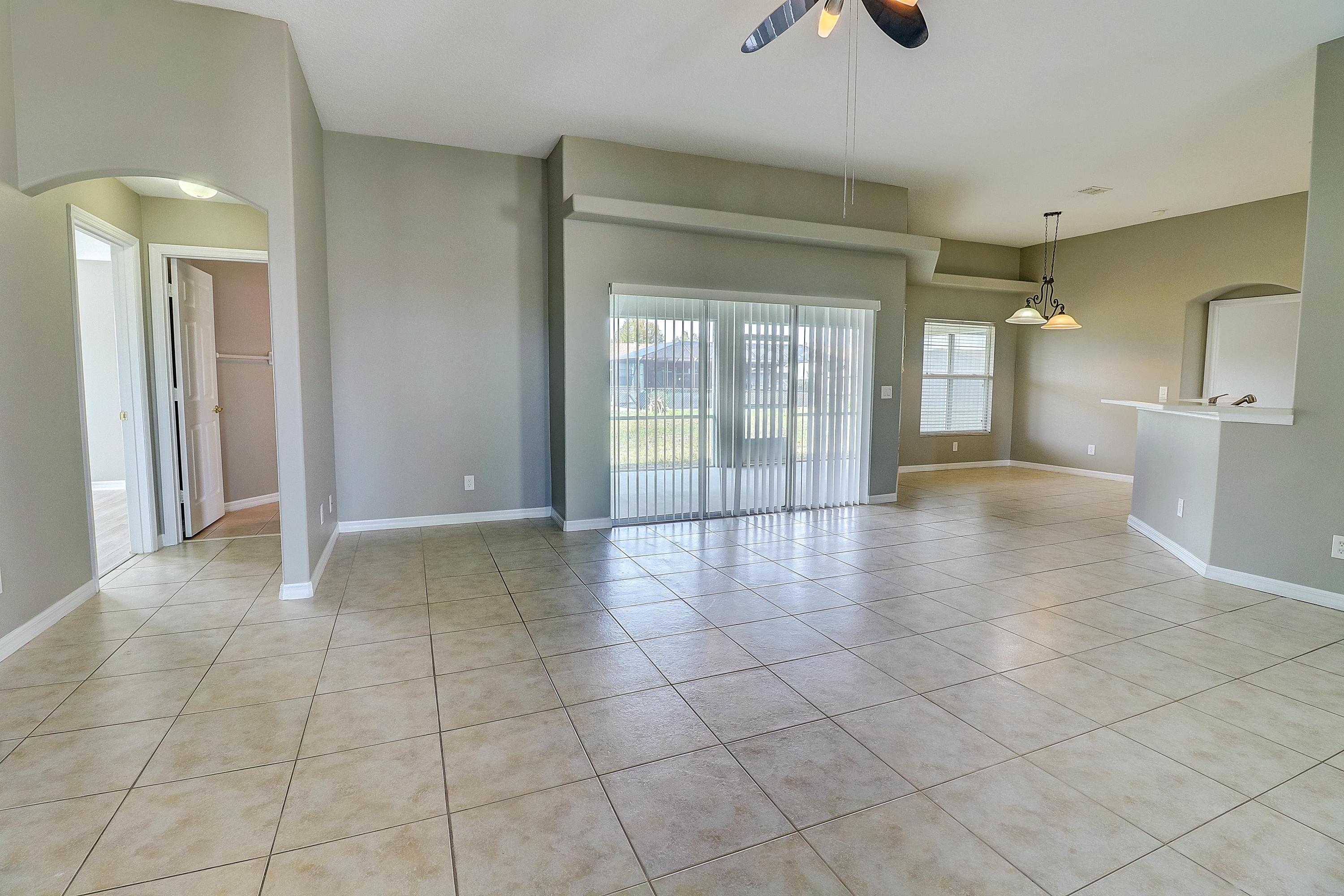 PORT ST LUCIE SECTION 10 - Residential Lease