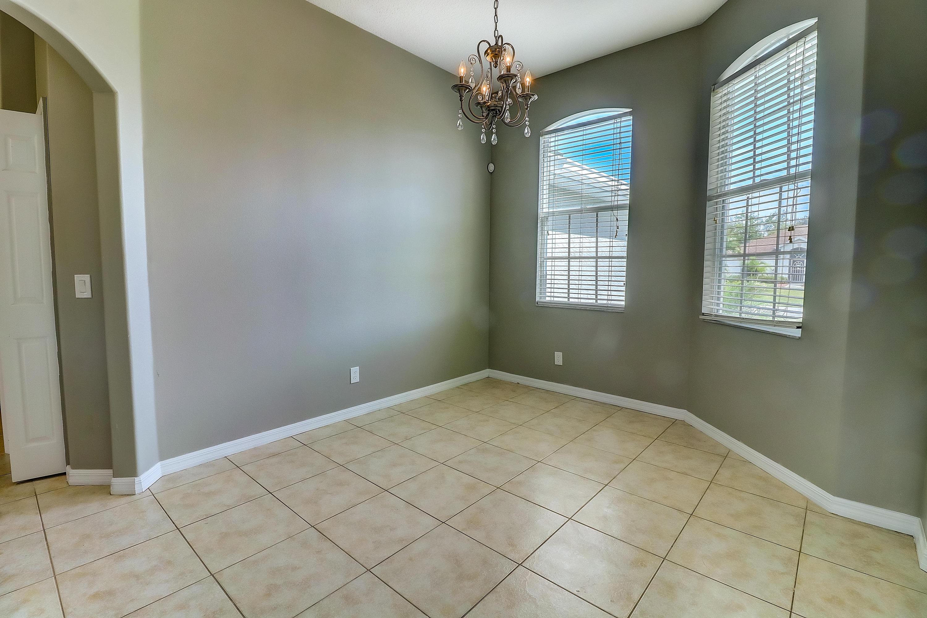 PORT ST LUCIE SECTION 10 - Residential Lease