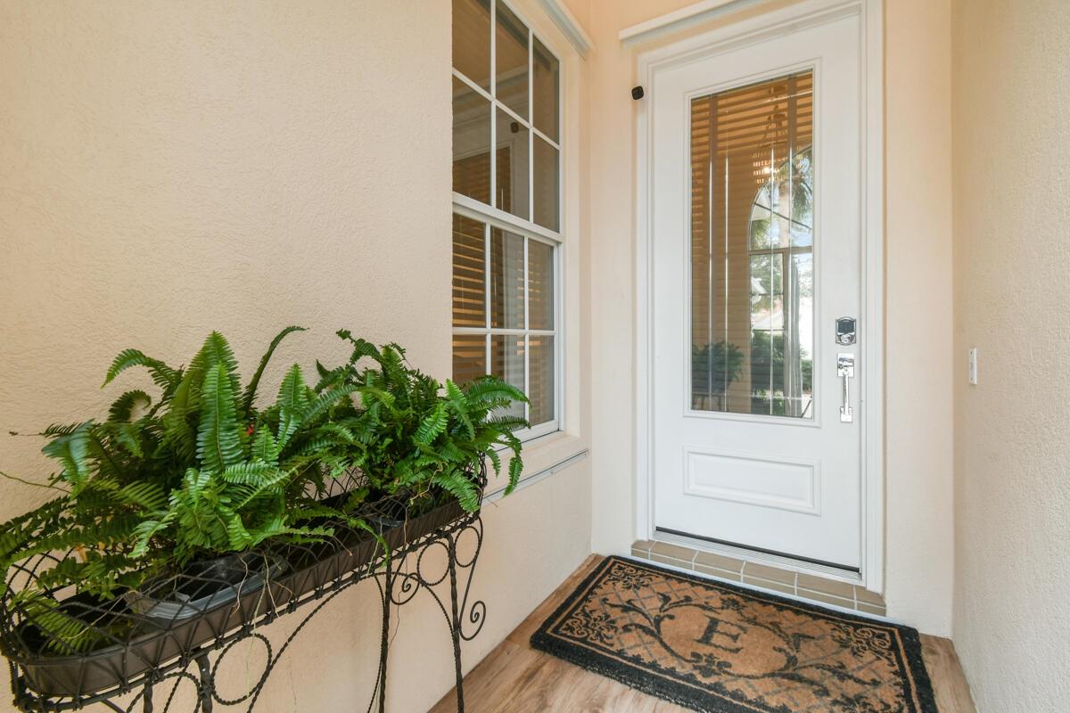 8297 SE Angelina Court