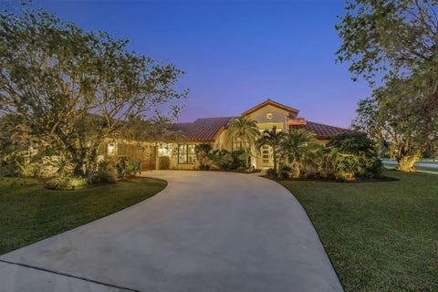 Property photo of 1945 Lynton Circle, Wellington, FL 33414