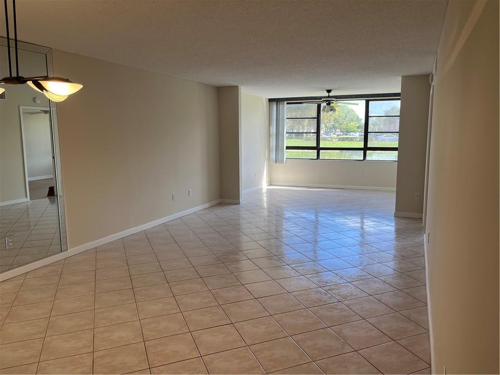KINGS POINT - Residential