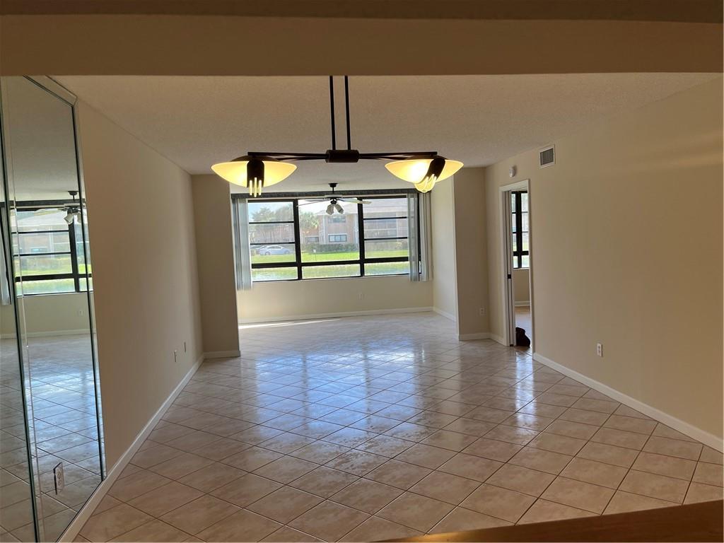 KINGS POINT - Residential