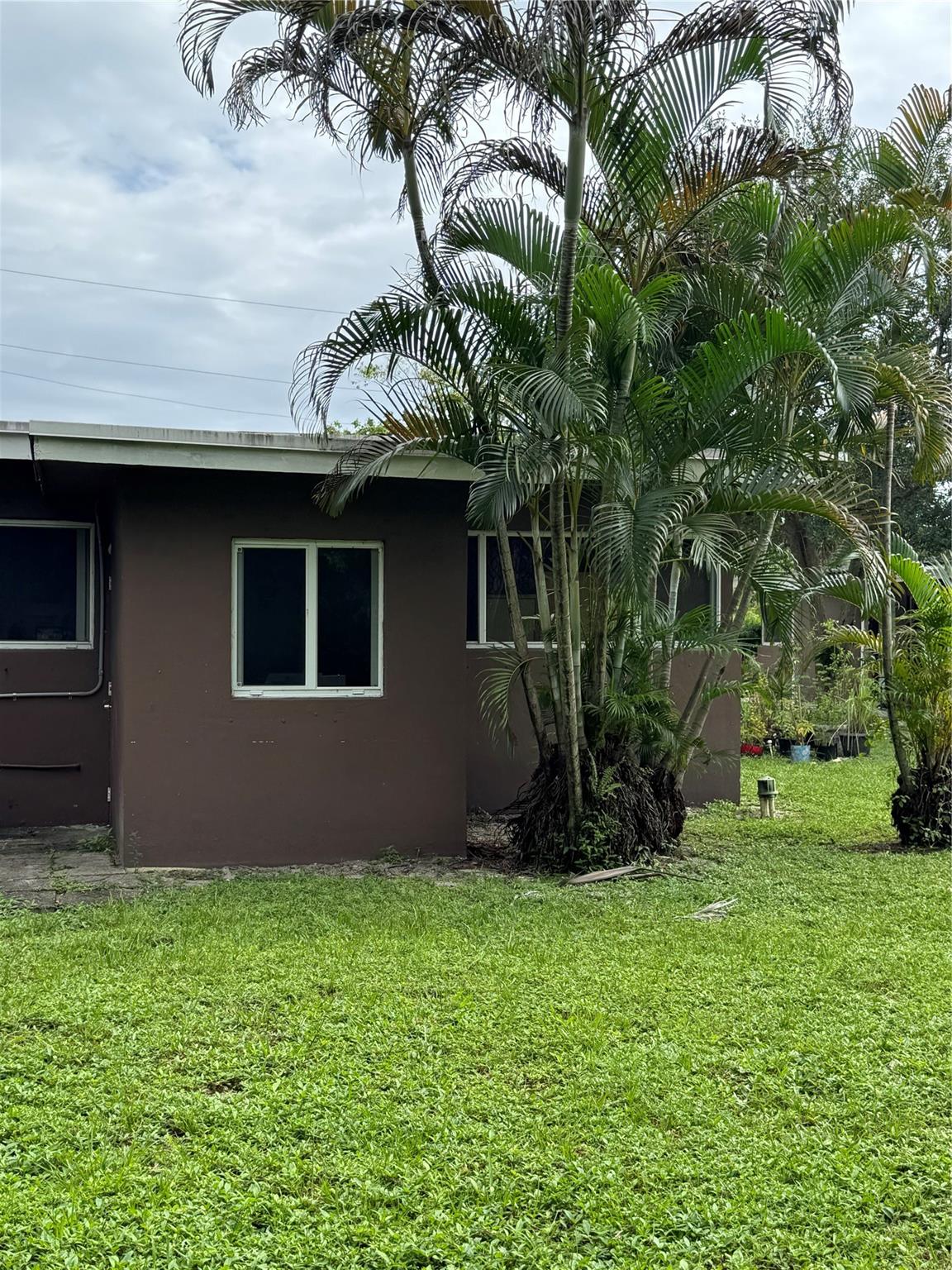 Riverside 3 7-17 B - Residential Lease