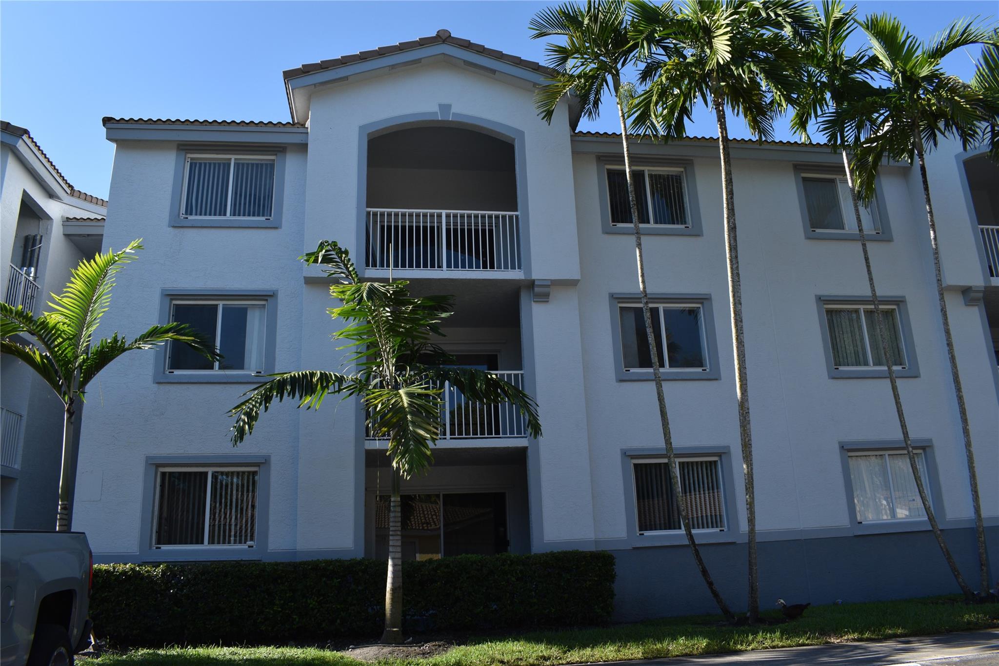 ROYAL GRAND CONDO - Residential