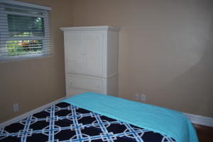 YACHT HARBOR EST - Residential Lease