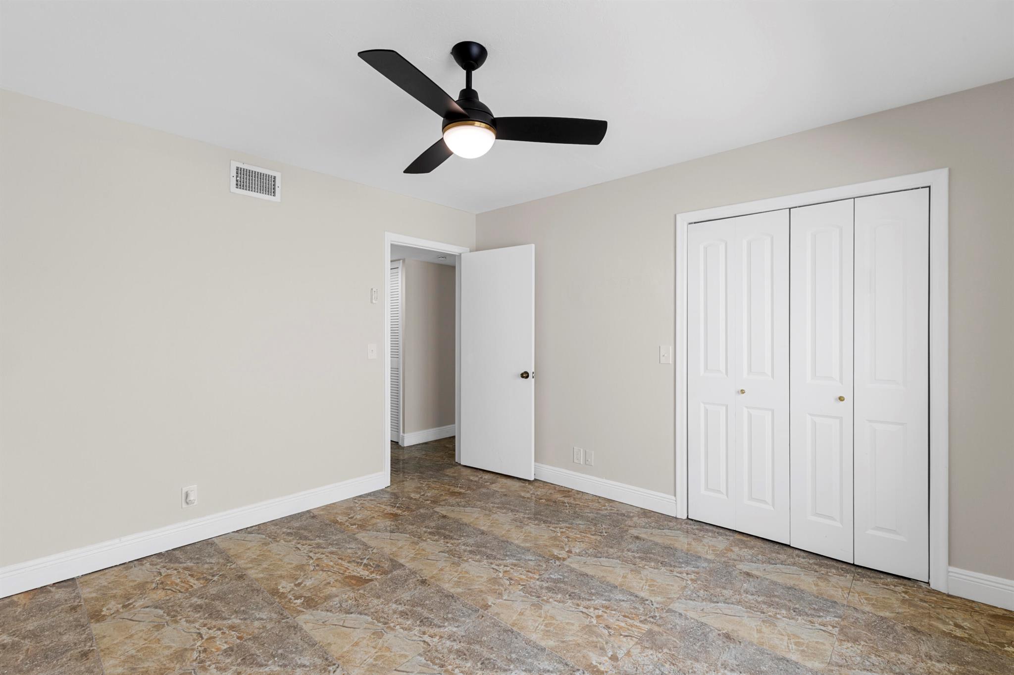 COURTYARD CONDO - Residential Lease