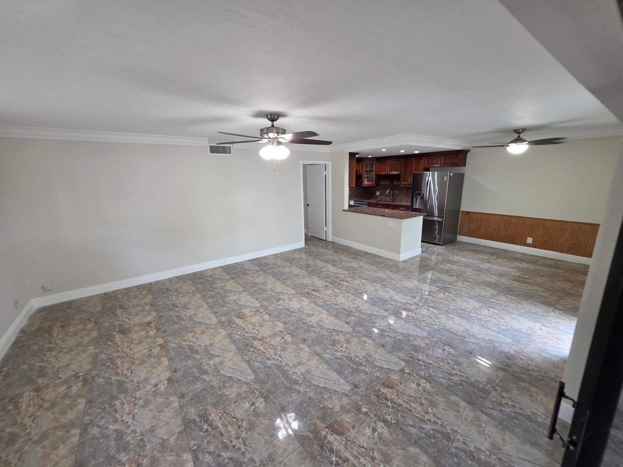 COURTYARD CONDO - Residential Lease