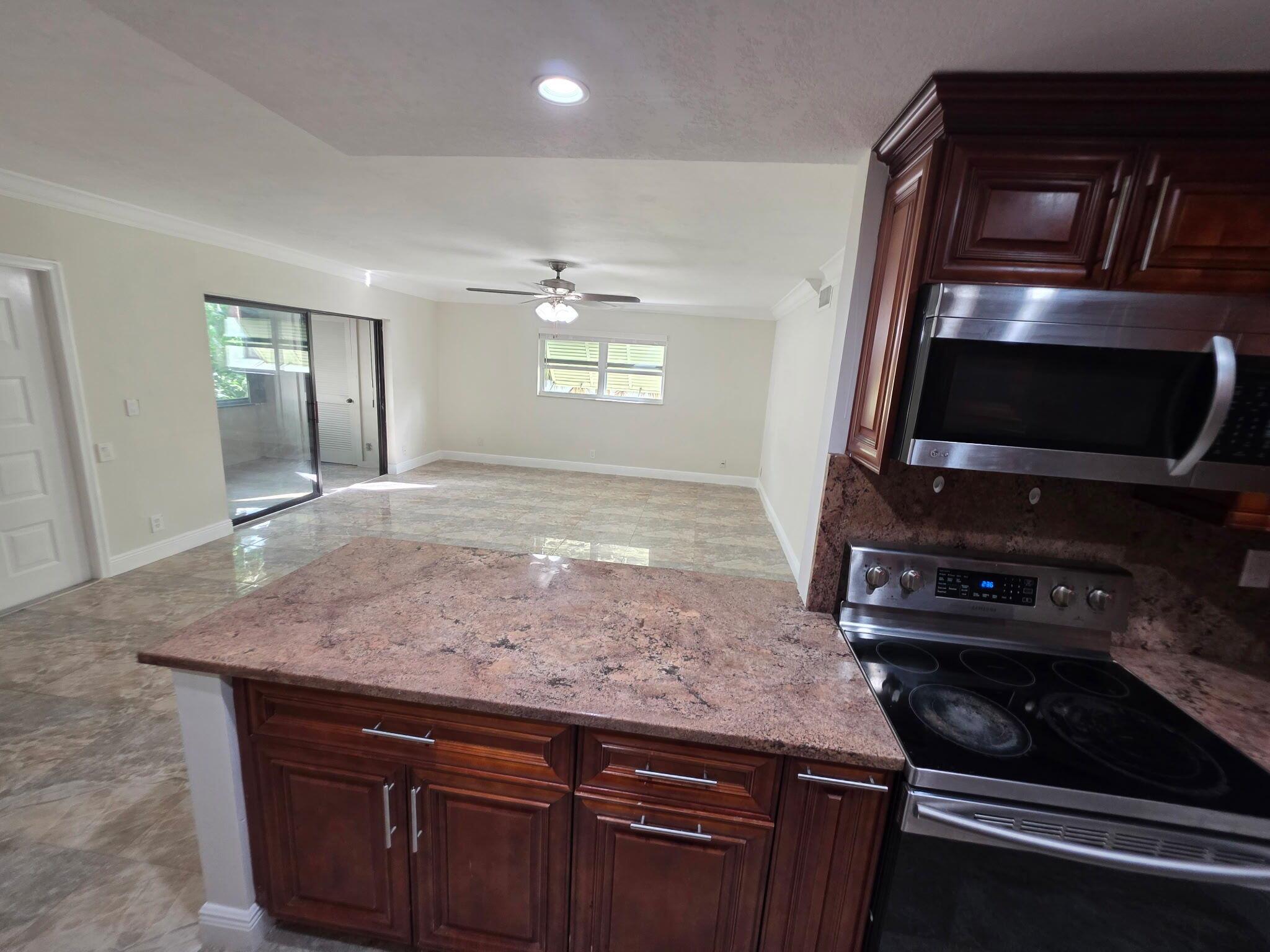 COURTYARD CONDO - Residential Lease