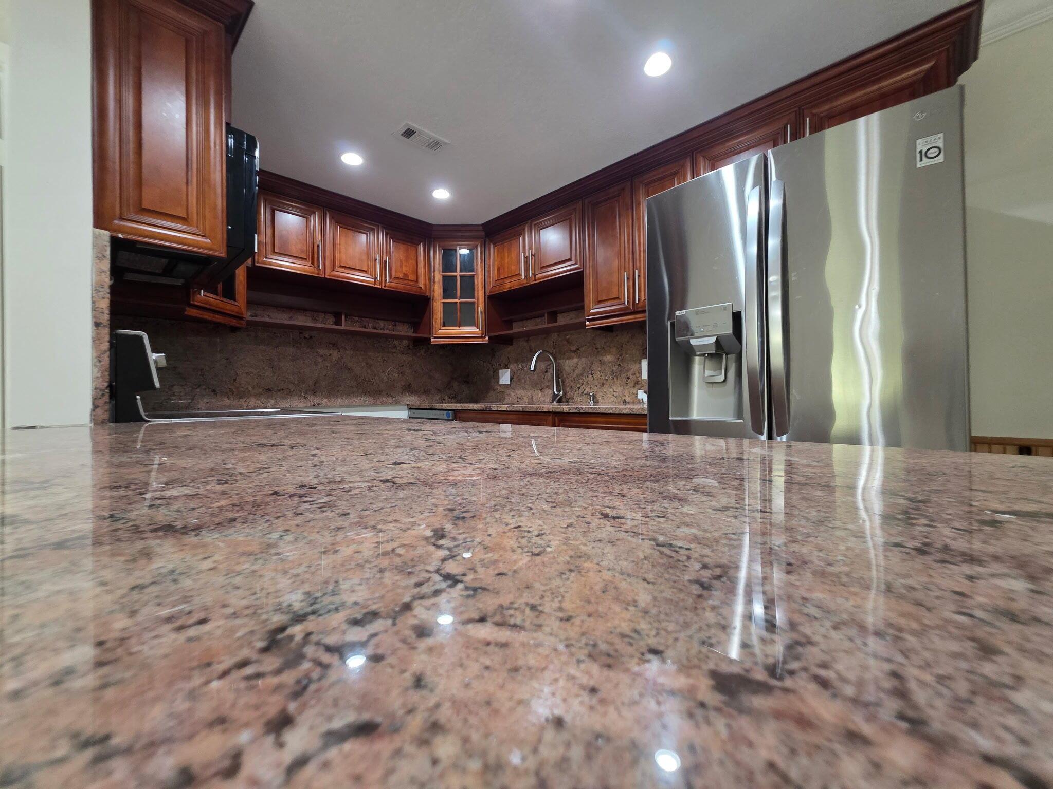 COURTYARD CONDO - Residential Lease