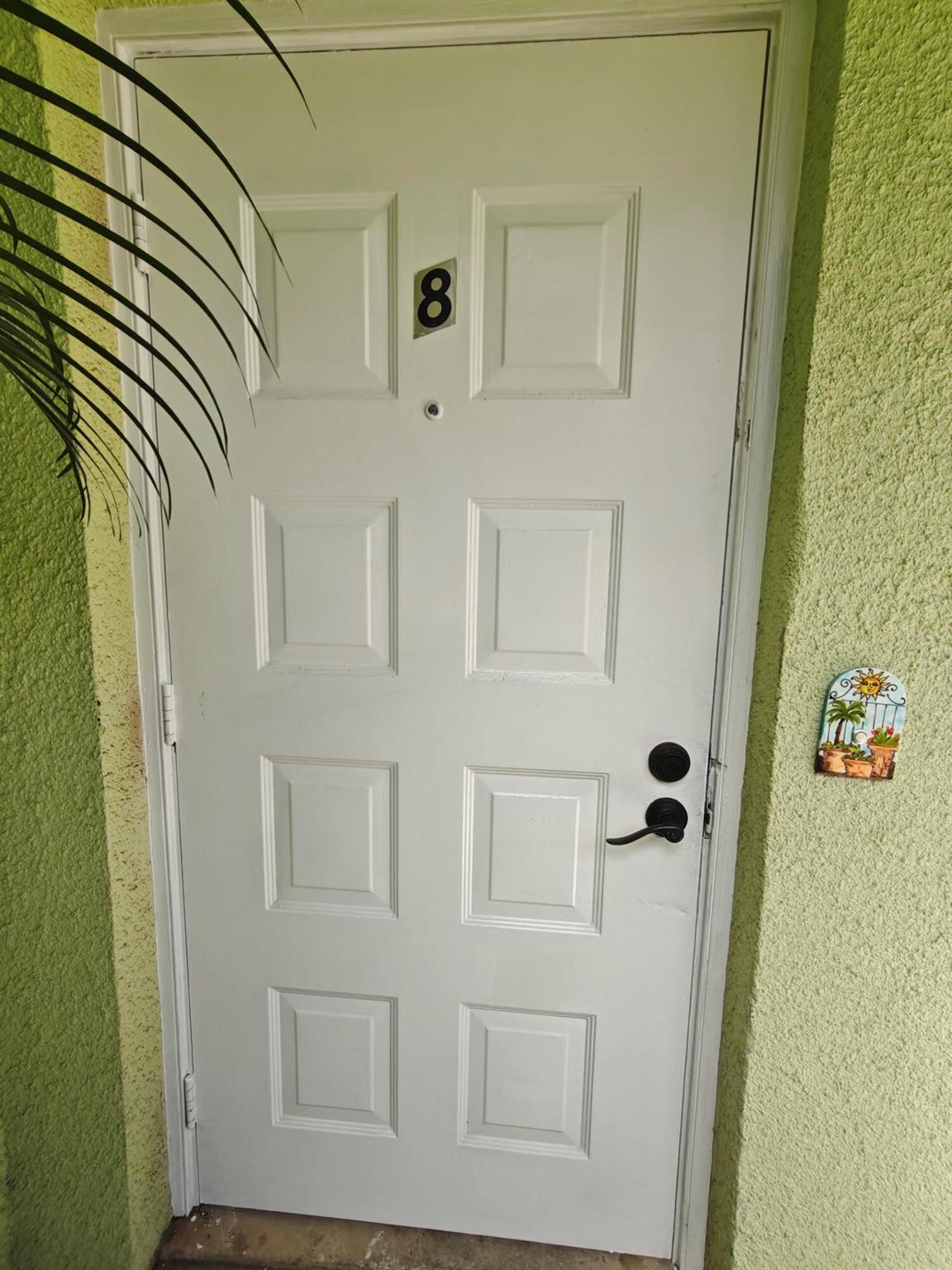 COURTYARD CONDO - Residential Lease