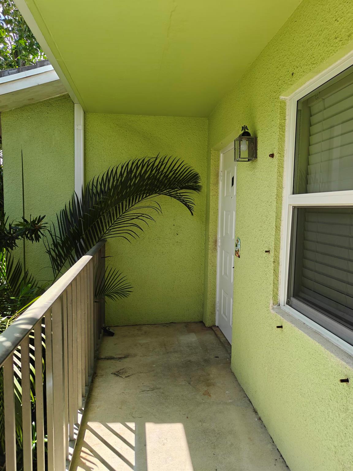 COURTYARD CONDO - Residential Lease