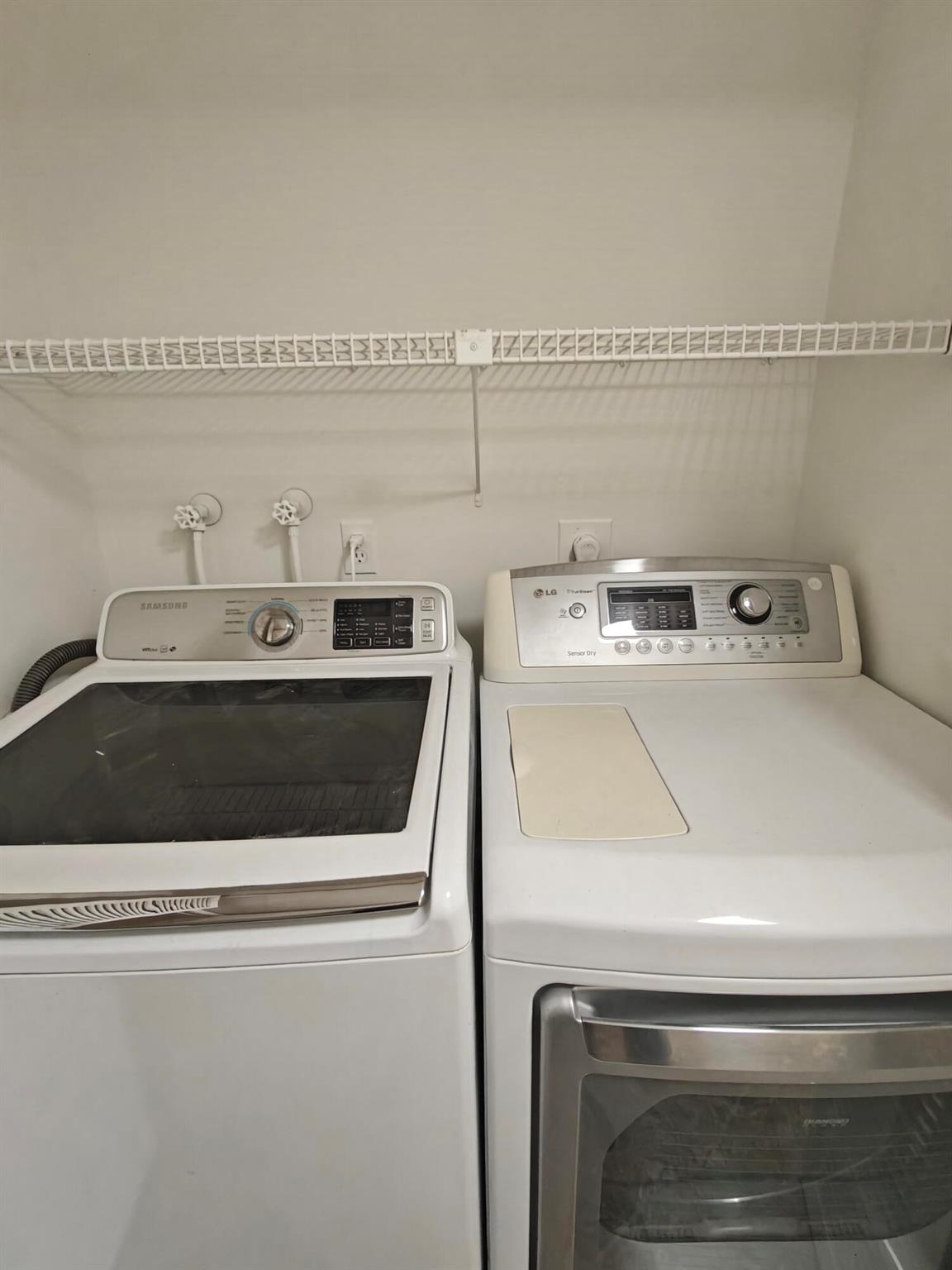 COURTYARD CONDO - Residential Lease