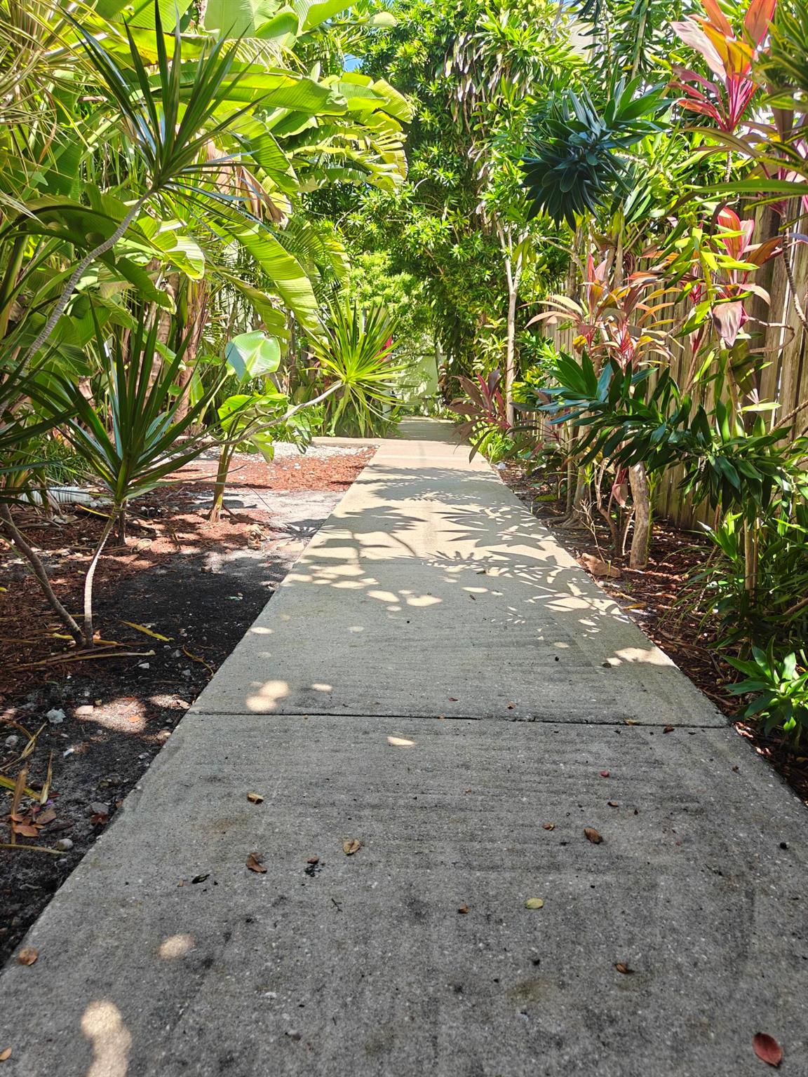 COURTYARD CONDO - Residential Lease