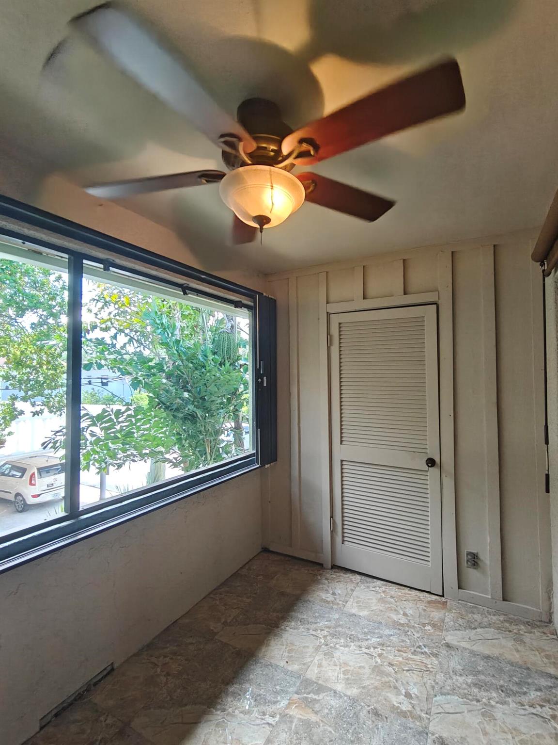 COURTYARD CONDO - Residential Lease
