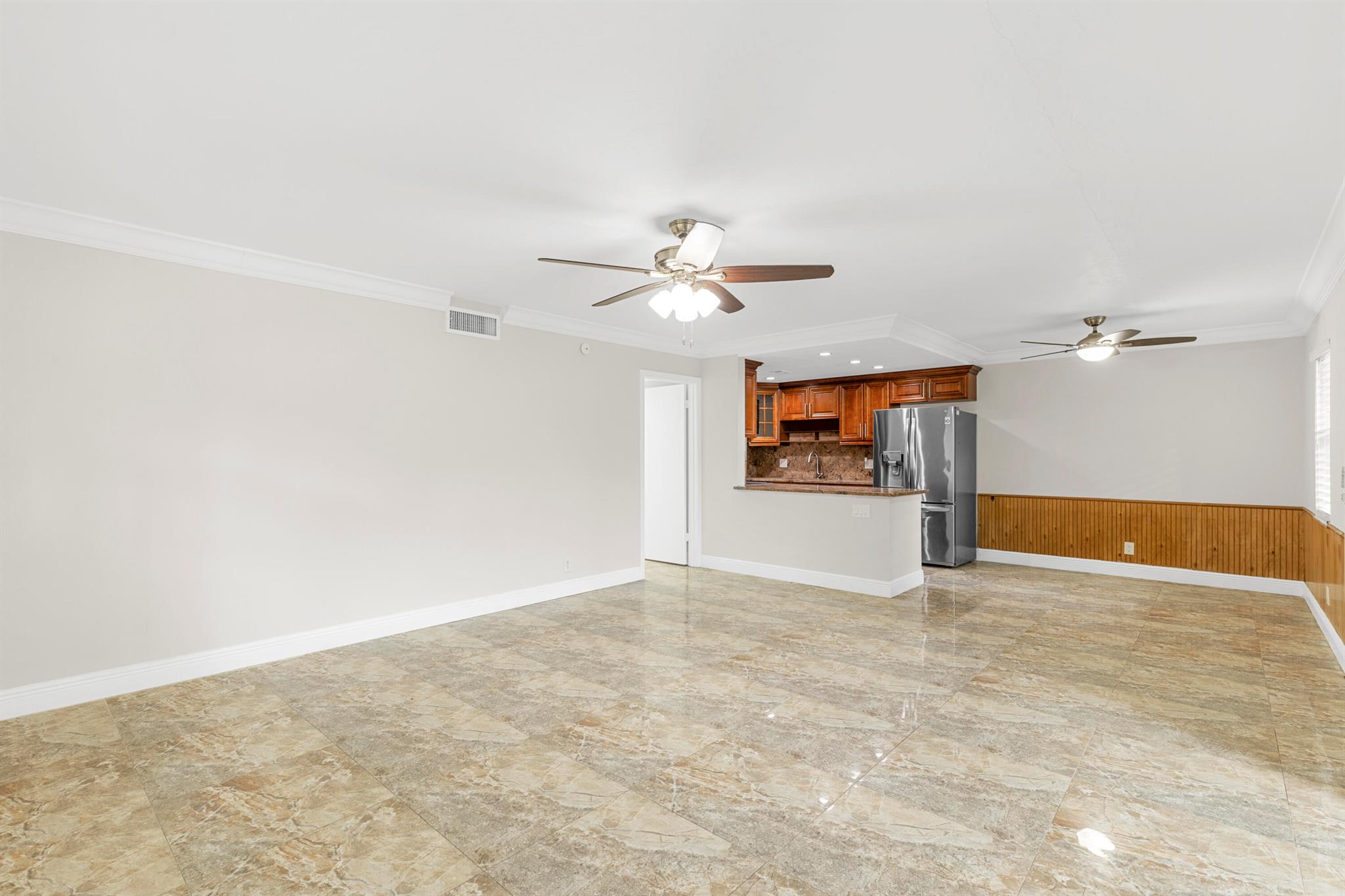 COURTYARD CONDO - Residential Lease