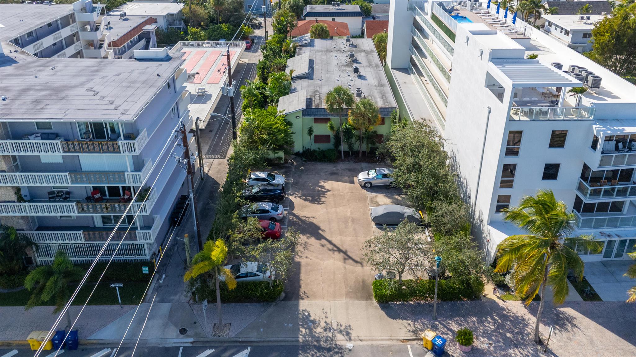 COURTYARD CONDO - Residential Lease