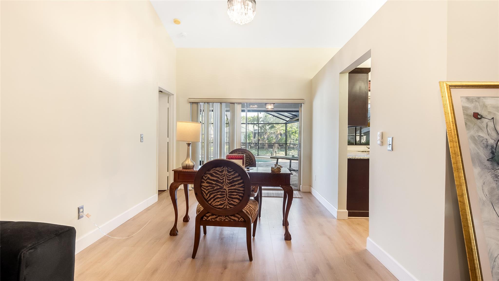 8950 NW 45th CT