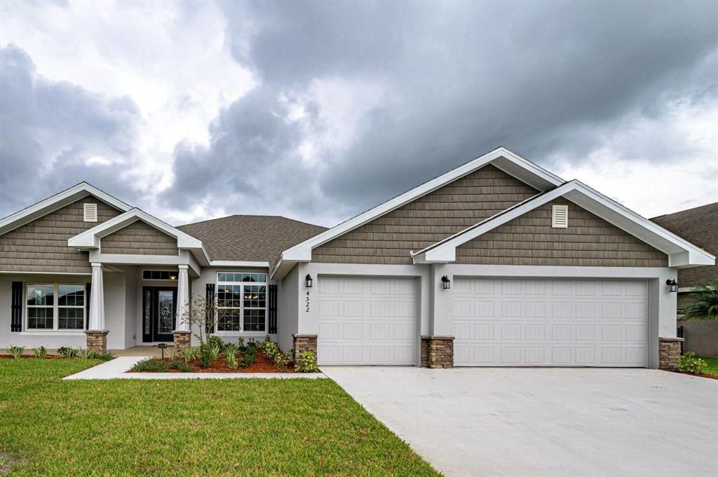 Photo of 373 SE Fallon Drive Dr, Port Saint Lucie, FL 34983 (MLS # R10759311)