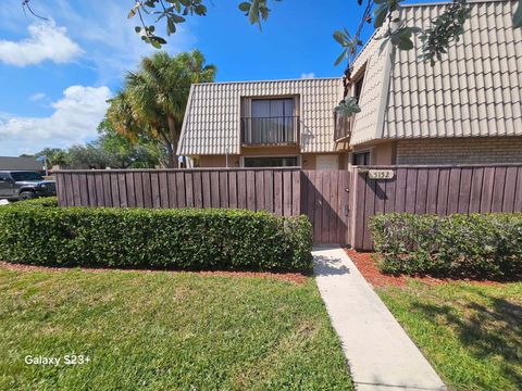 5152 51st Way West Palm Beach FL 33409