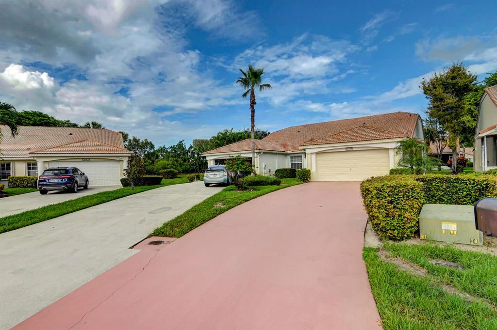 Photo of 15405 Lake Gardenia Place, Delray Beach, FL 33484 (MLS # R10746163)