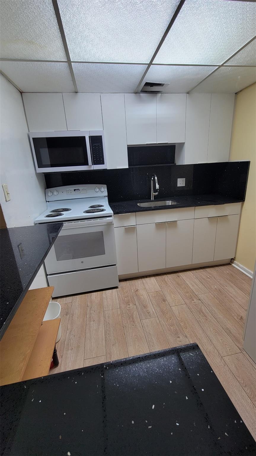 New Hampton At Century Vi - Residential Lease