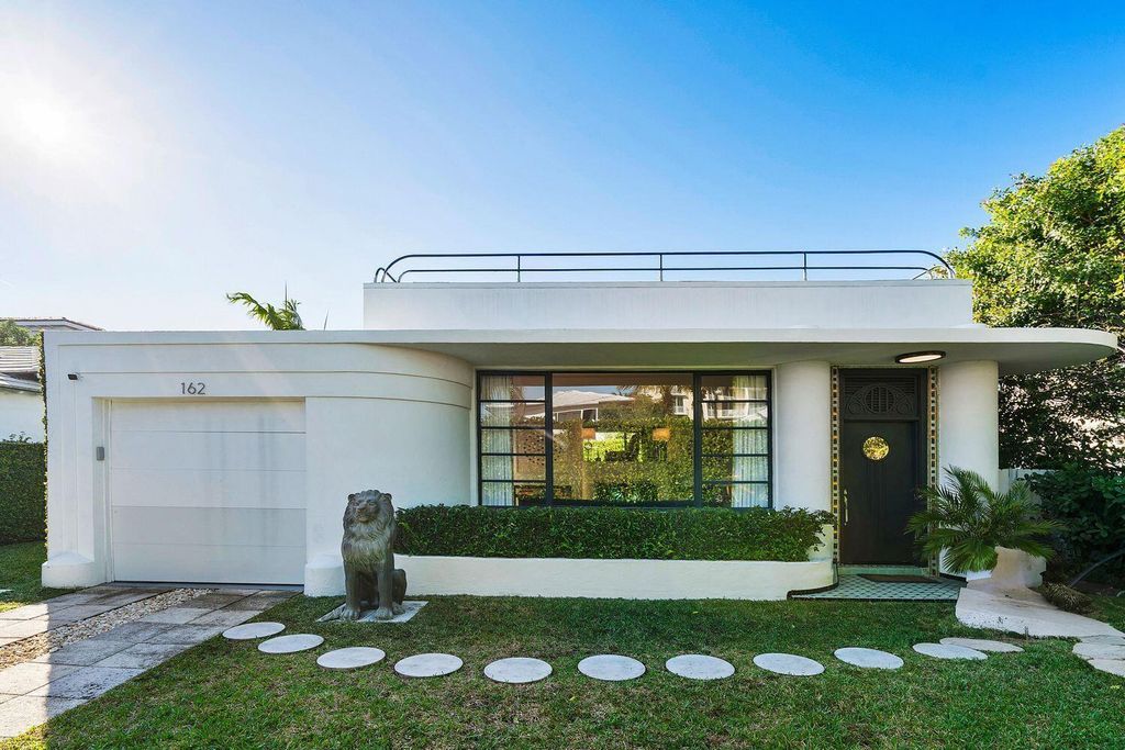 Photo of 162 Peruvian Avenue, Palm Beach, FL 33480 (MLS # R11132786)