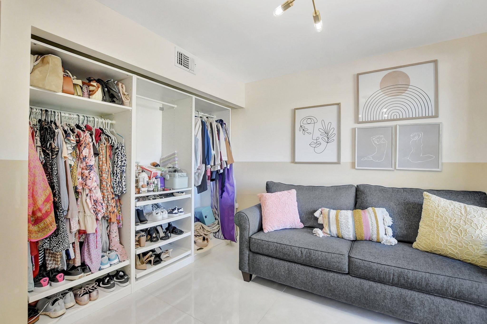 VILLAGE AT BOCA RIO PH 1 - Residential