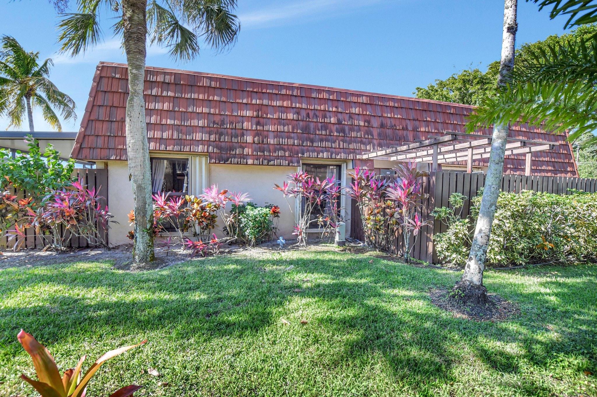 VILLAGE AT BOCA RIO PH 1 - Residential