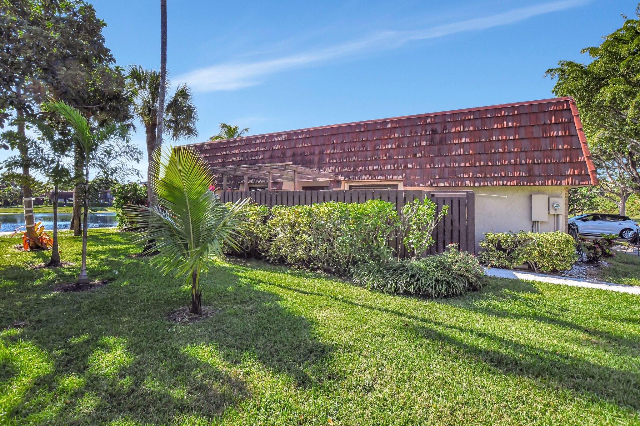 VILLAGE AT BOCA RIO PH 1 - Residential