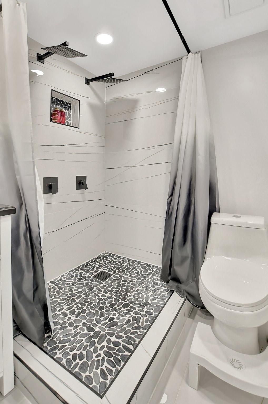 VILLAGE AT BOCA RIO PH 1 - Residential