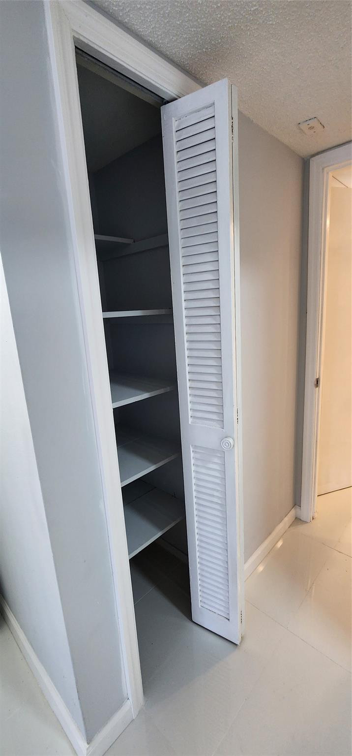 PALM AIRE COUNTRY CLUB - Residential