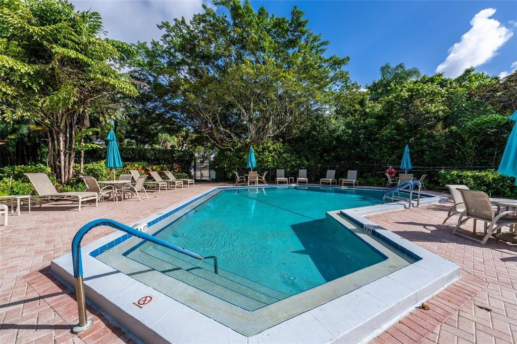 PALM AIRE COUNTRY CLUB - Residential