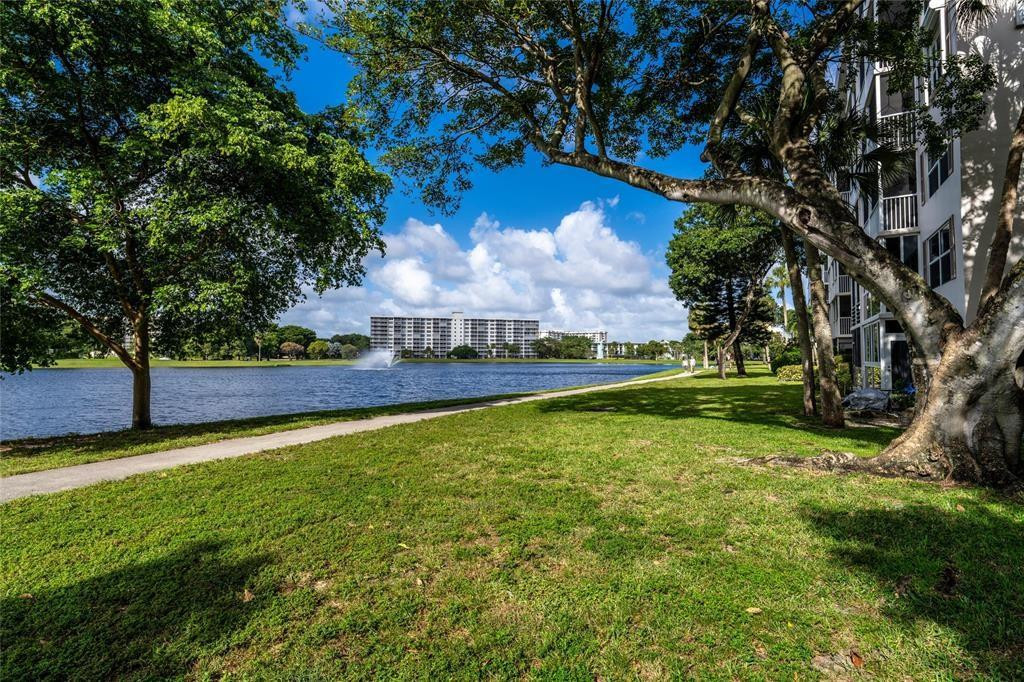 PALM AIRE COUNTRY CLUB - Residential