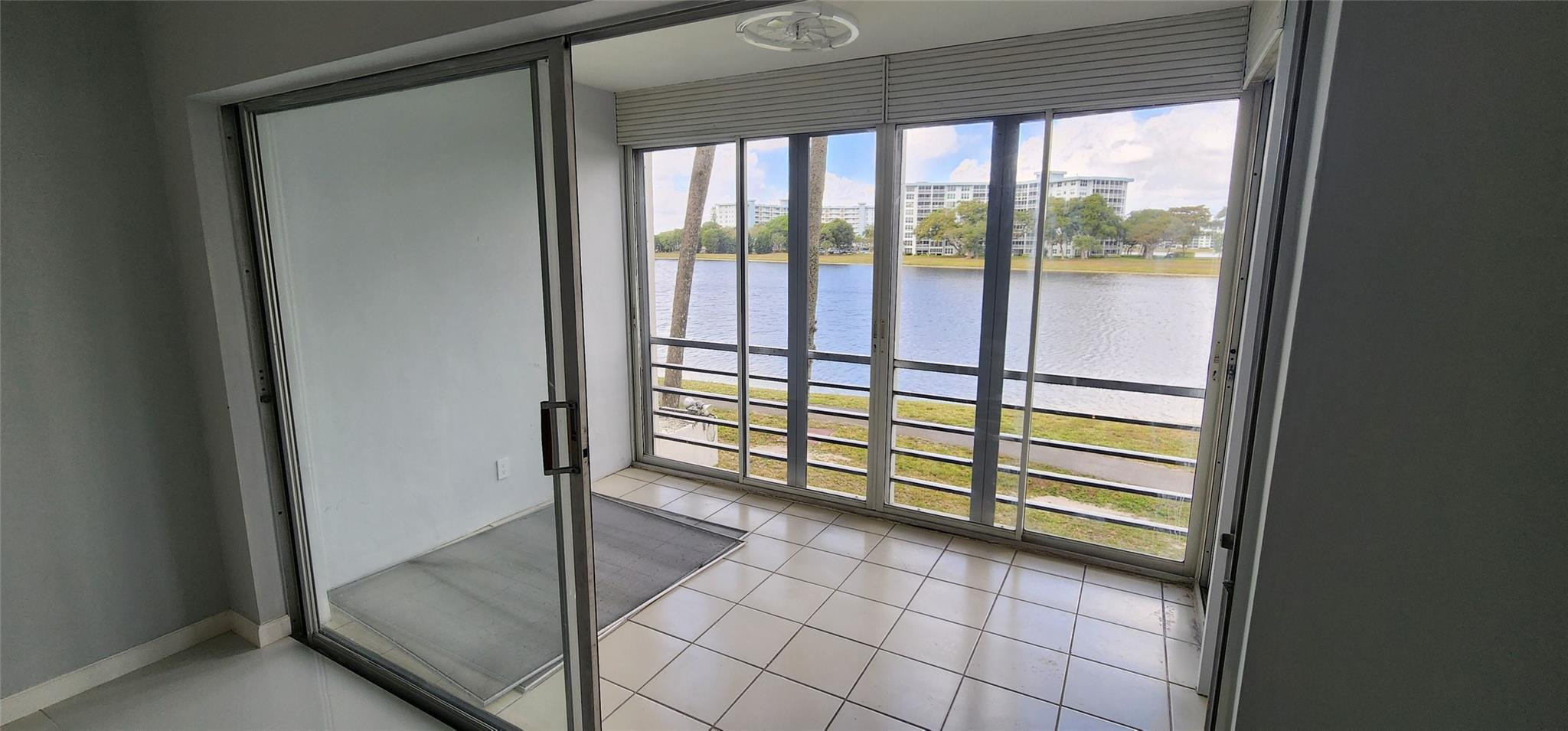 PALM AIRE COUNTRY CLUB - Residential