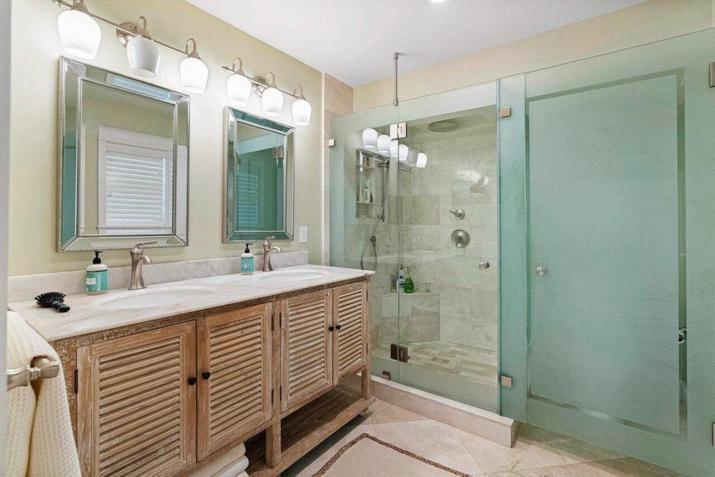 ELLAMAR - Residential