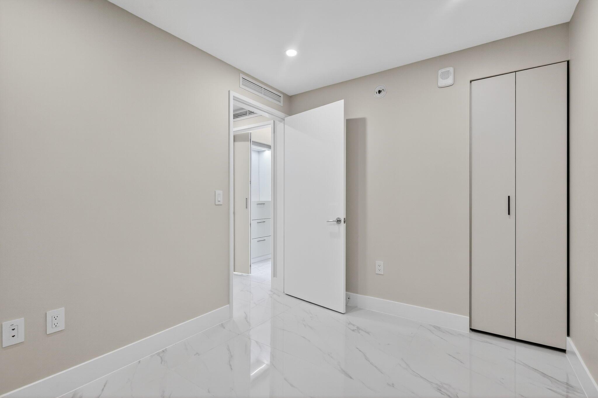 SHORELAWN - Residential Lease