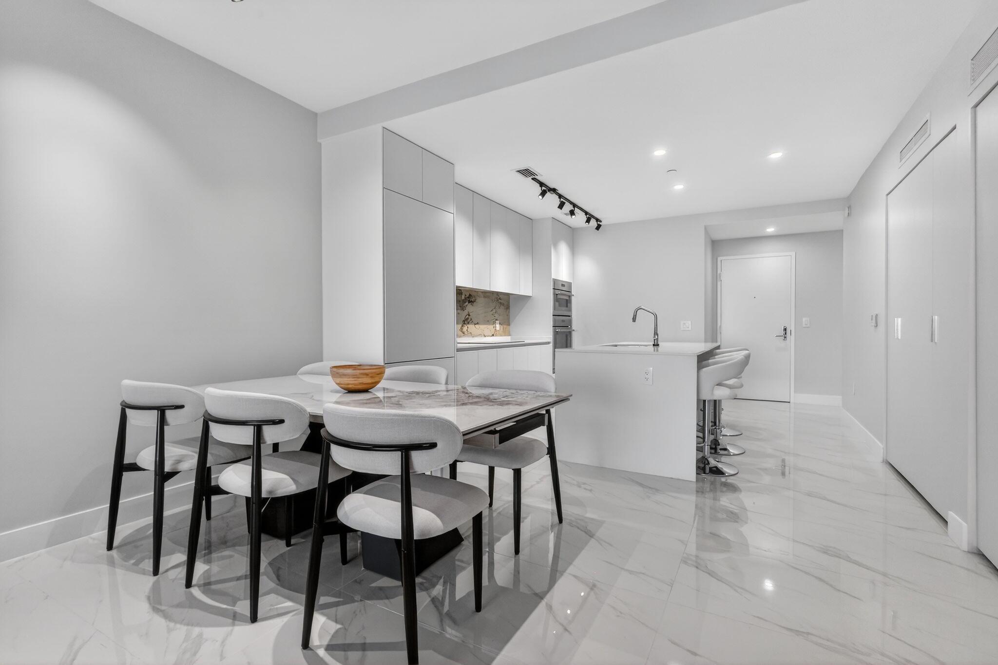 700 NE 23rd Street 2006