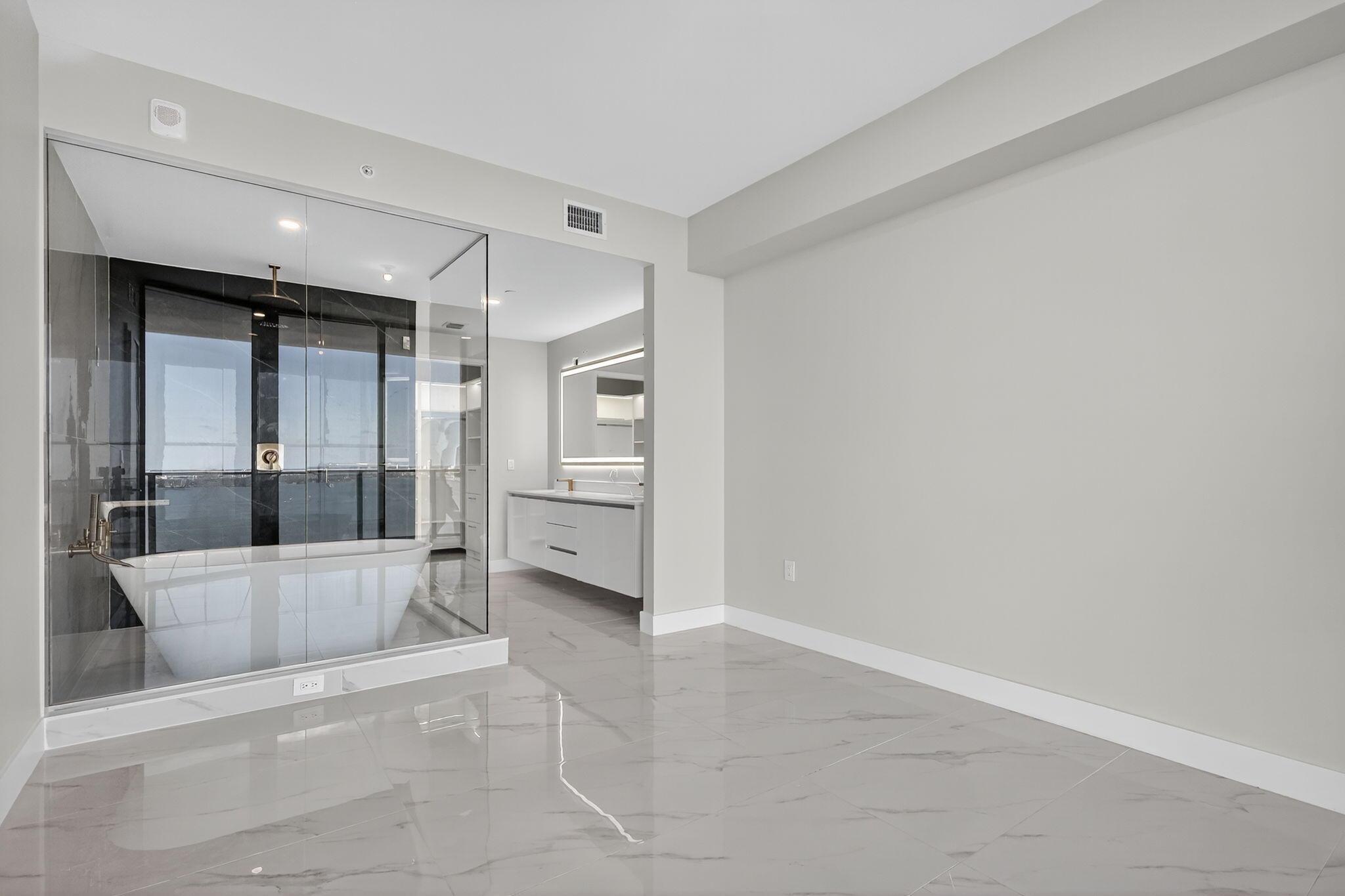 SHORELAWN - Residential Lease