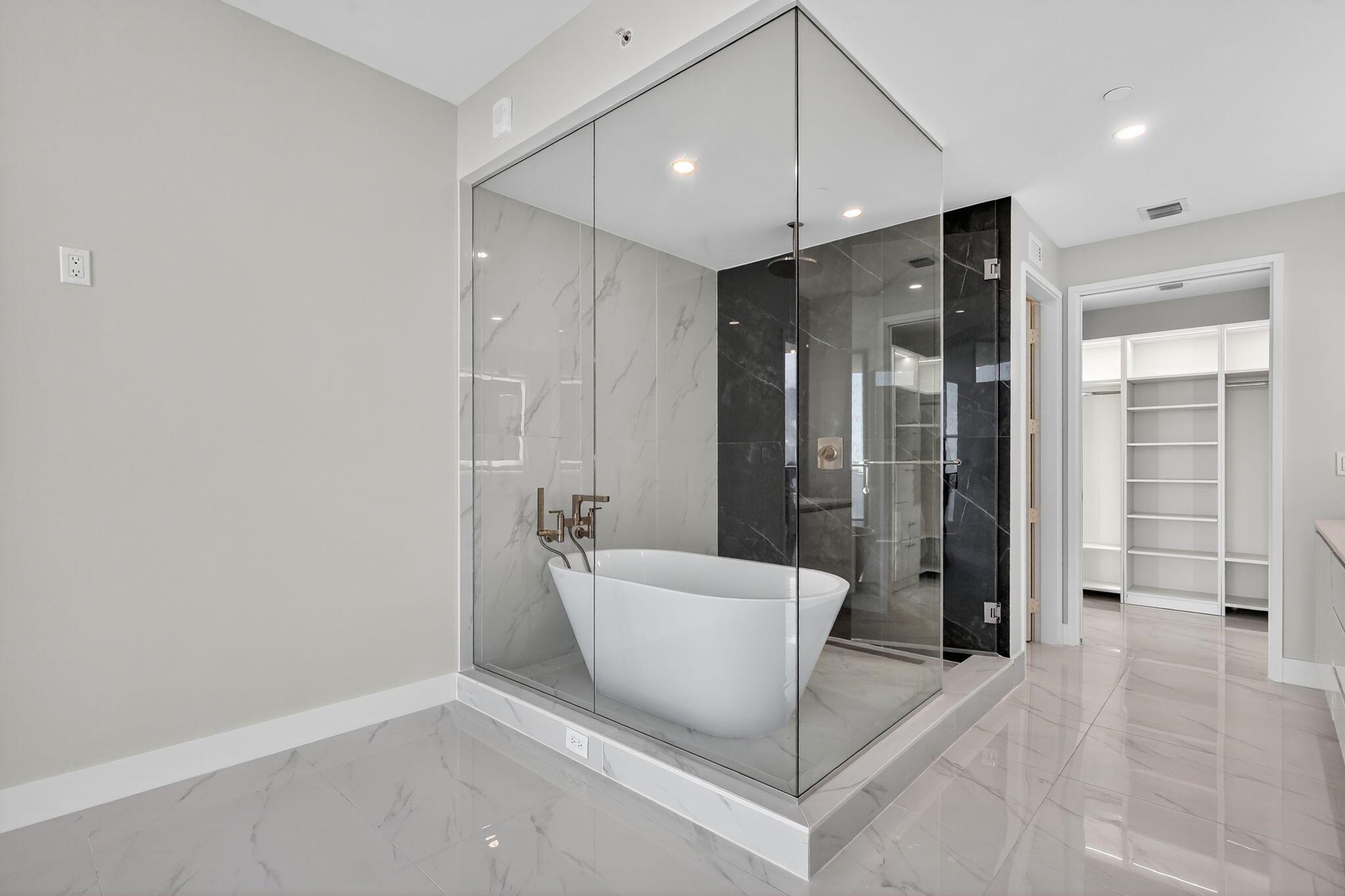 SHORELAWN - Residential Lease