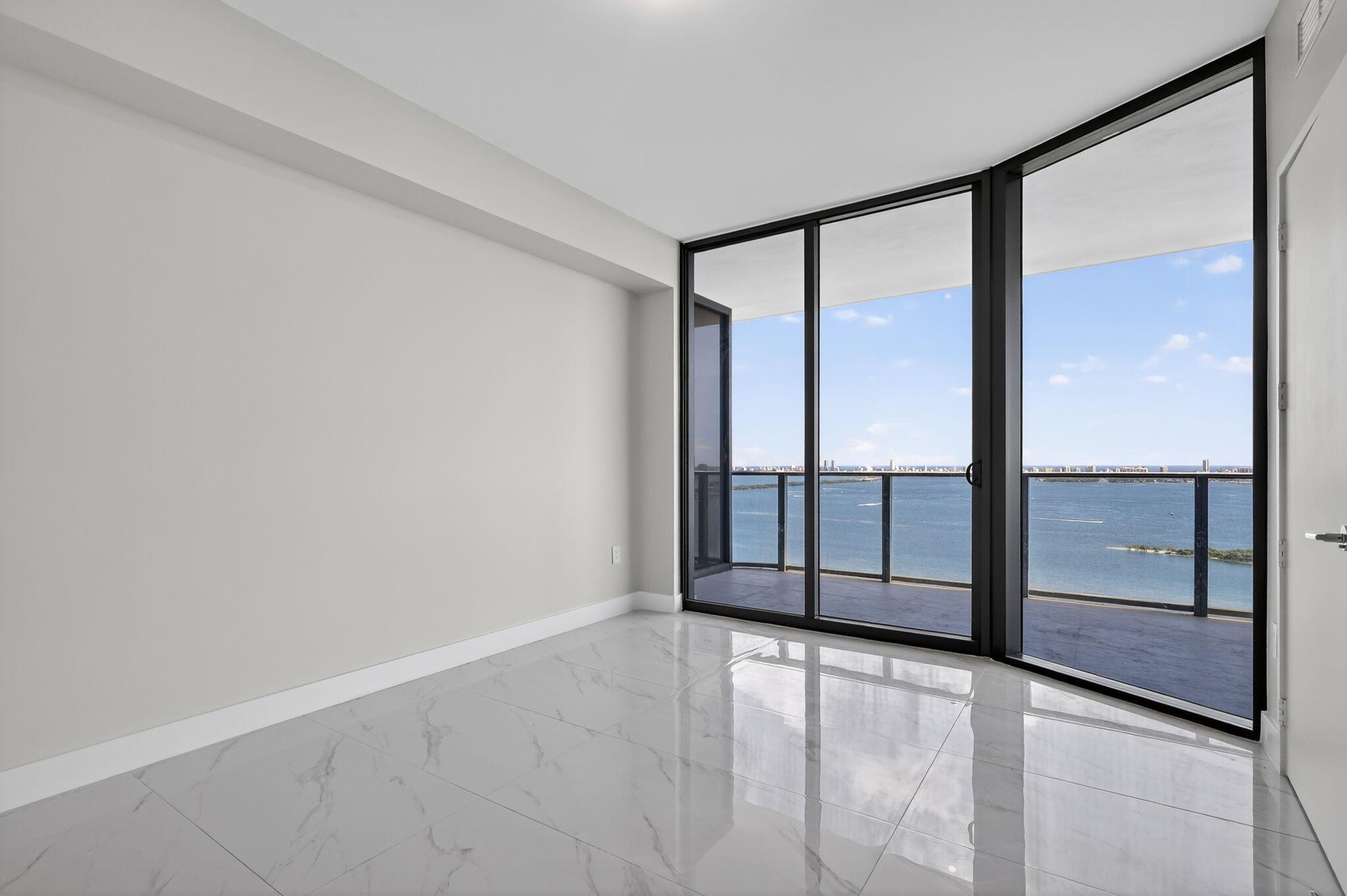 SHORELAWN - Residential Lease