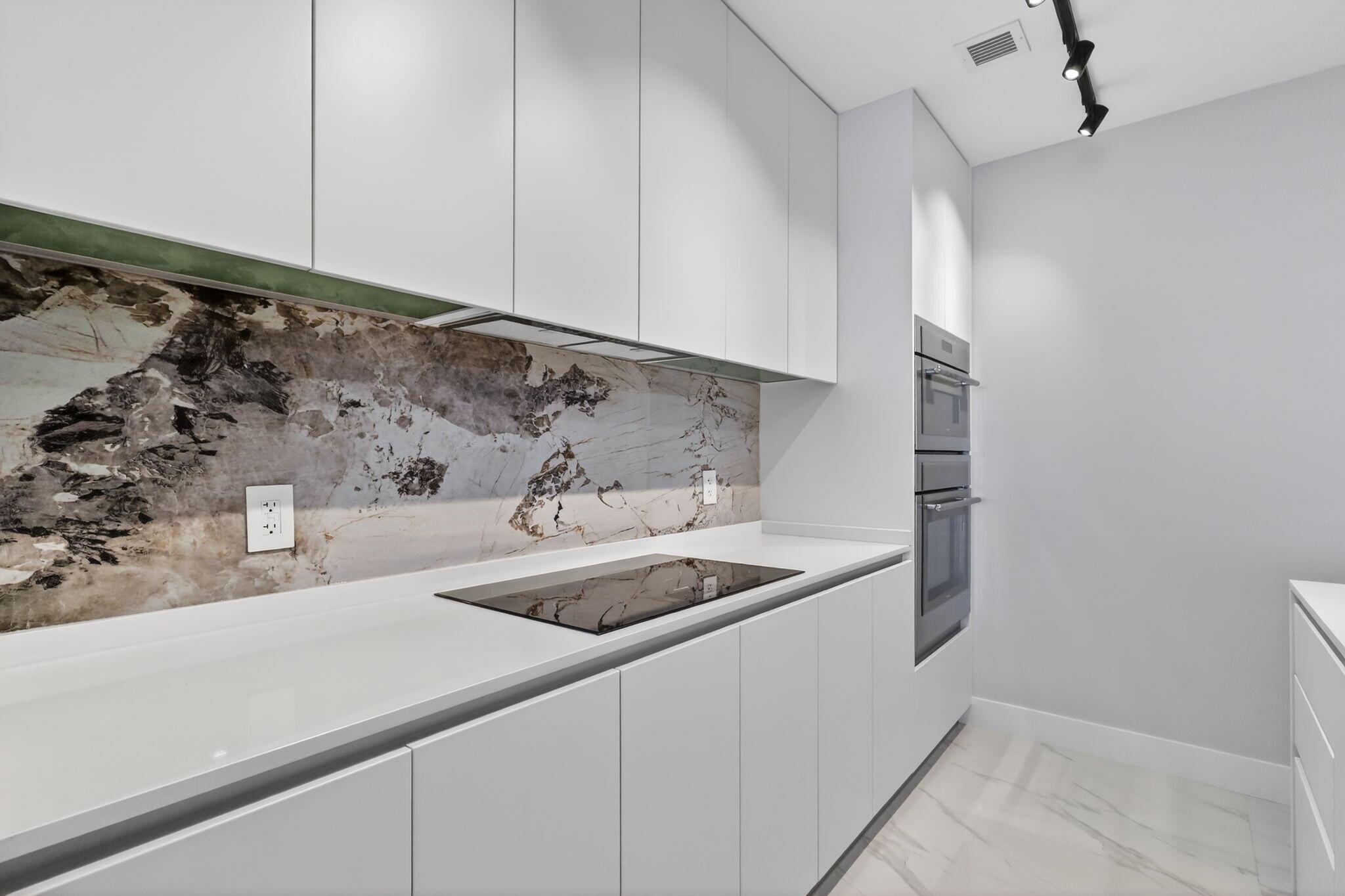 700 NE 23rd Street 2006