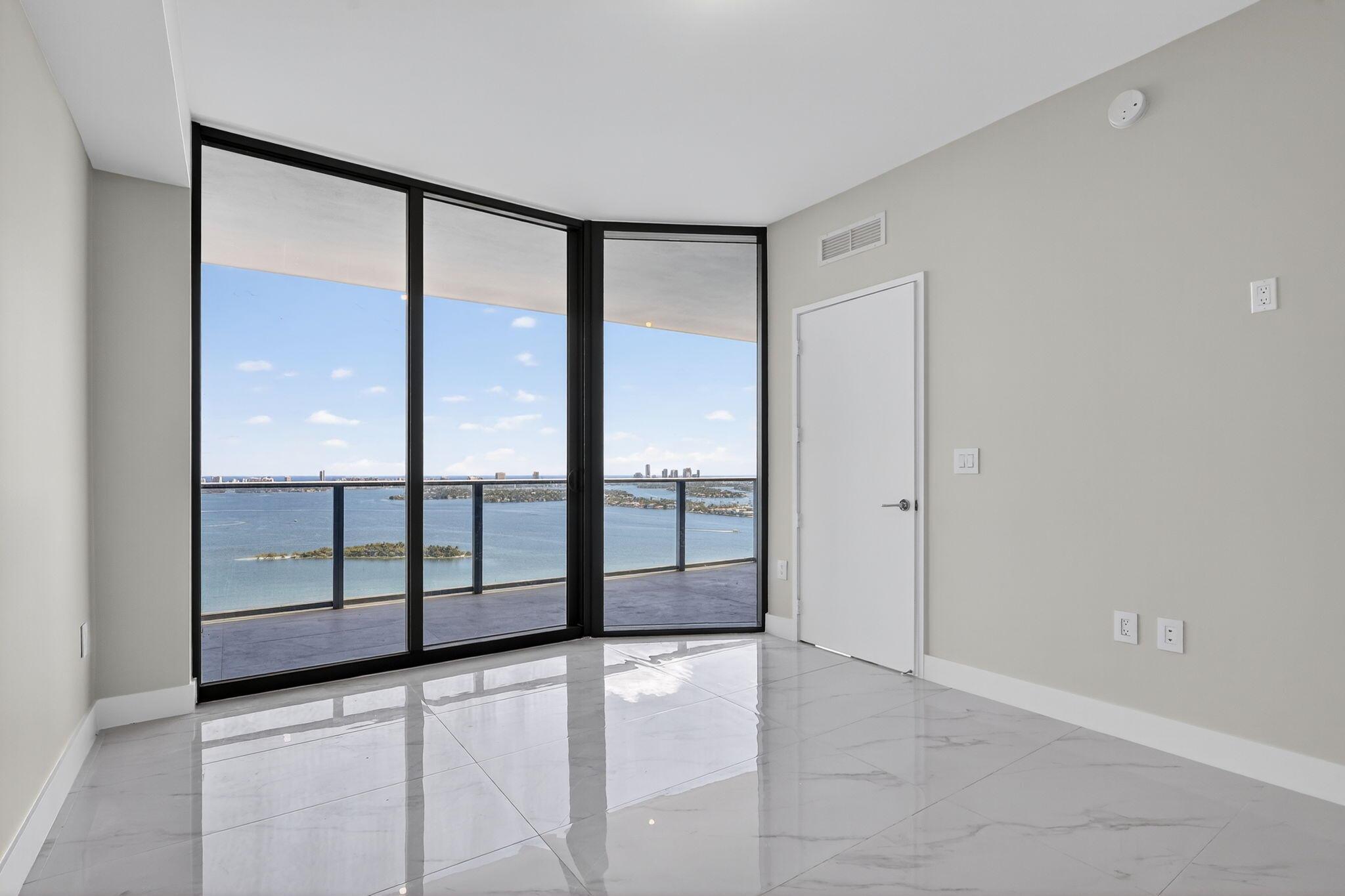 SHORELAWN - Residential Lease