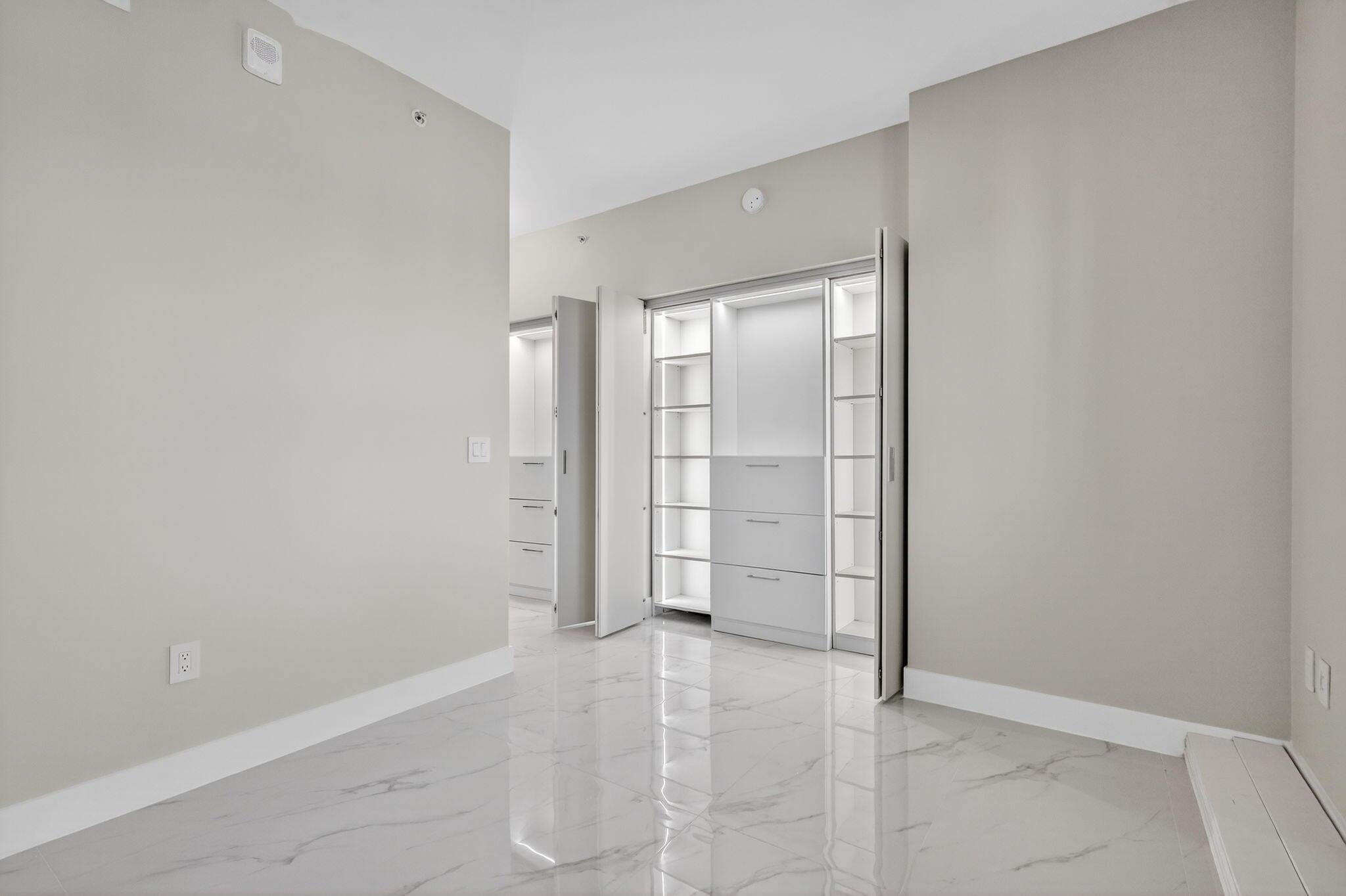 SHORELAWN - Residential Lease