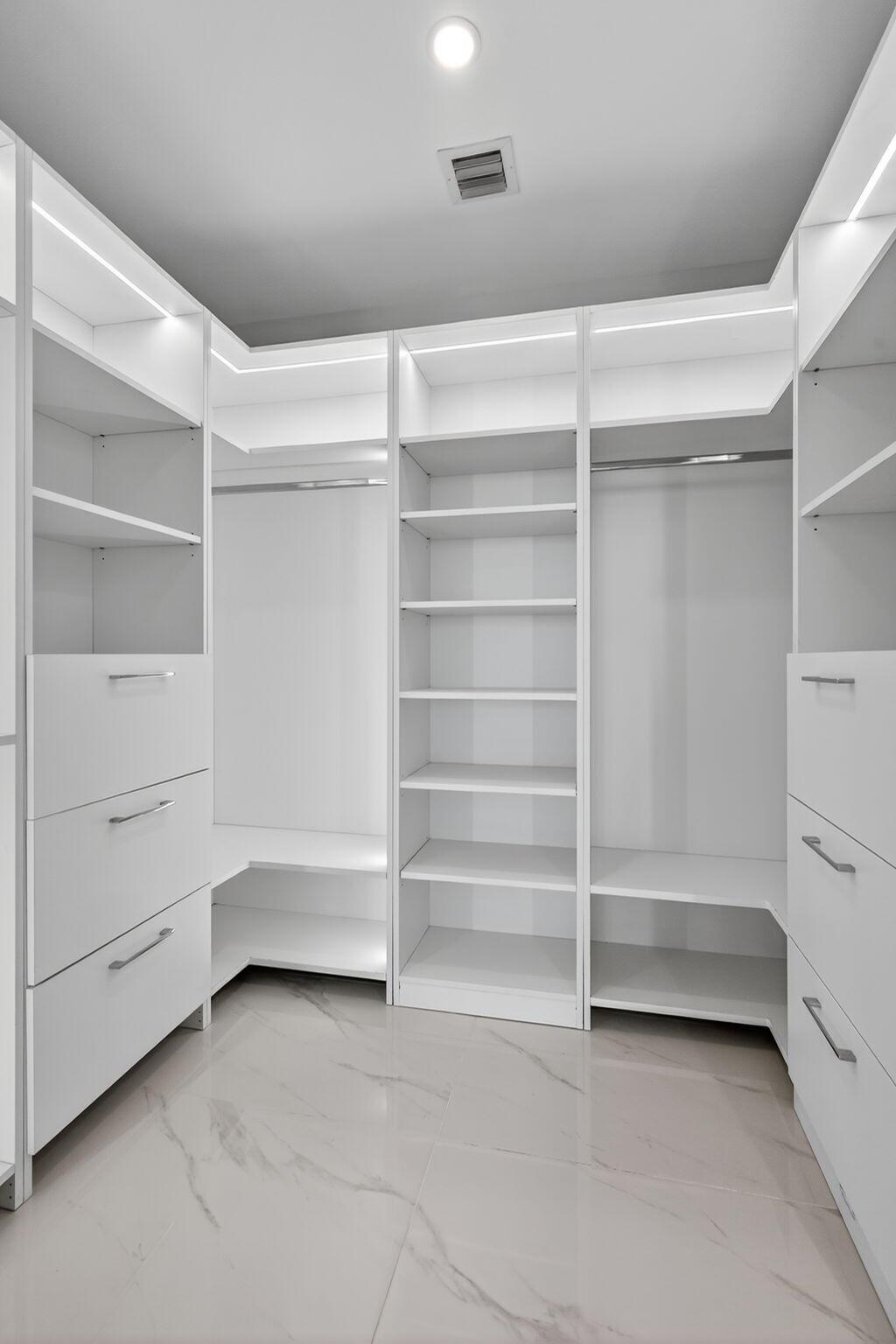 SHORELAWN - Residential Lease