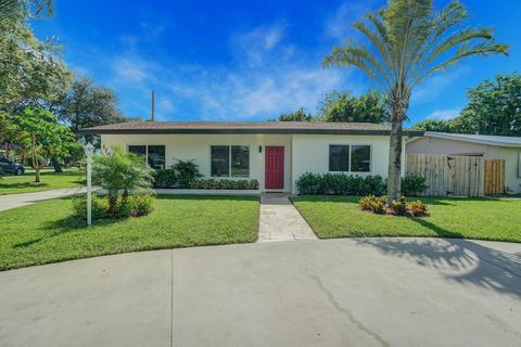 A home in Lake Worth