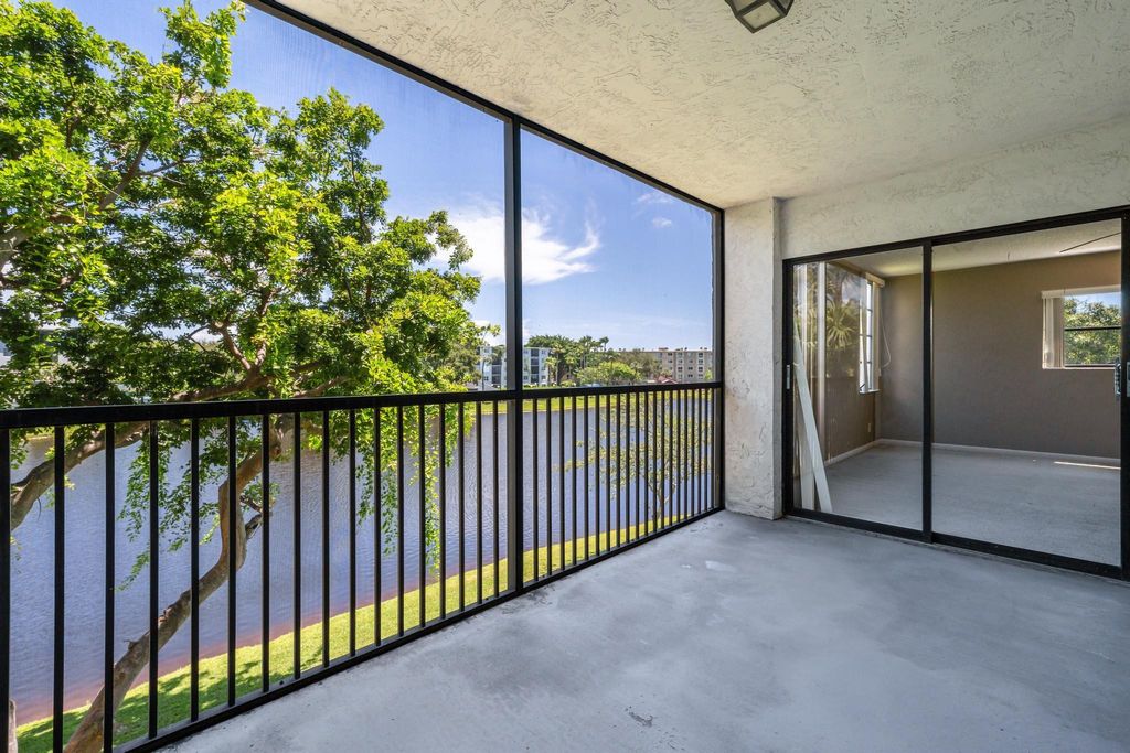 Photo of 2215 Cypress Island Drive #308, Pompano Beach, FL 33069 (MLS # F10450941)